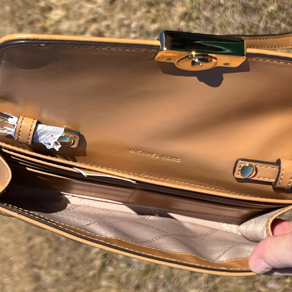 NWT Michael Kors Camel Color Tribeca Quilted Crossbody Bag - Picture 7 of 15